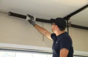 Allongez la durée de vie de votre porte de garage en seulement 8 étapes simples