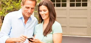 Est-ce que je peux moi aussi utiliser mon téléphone intelligent pour ouvrir ma porte de garage ?