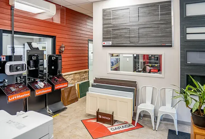 Salle de montre de portes de garage